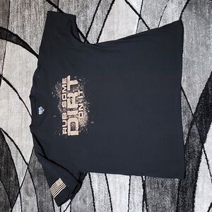 11BRAVOS "RUB SOME DIRT ON IT" BLACK FITTED CREW-NECK TEE-SHIRT